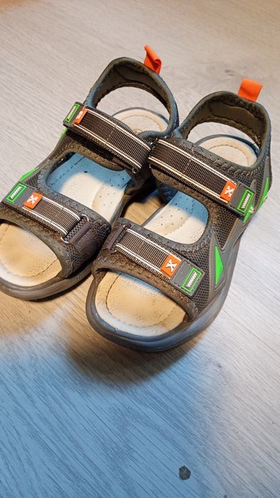 Sprzedam sandały mało chodzone rozmiar 34