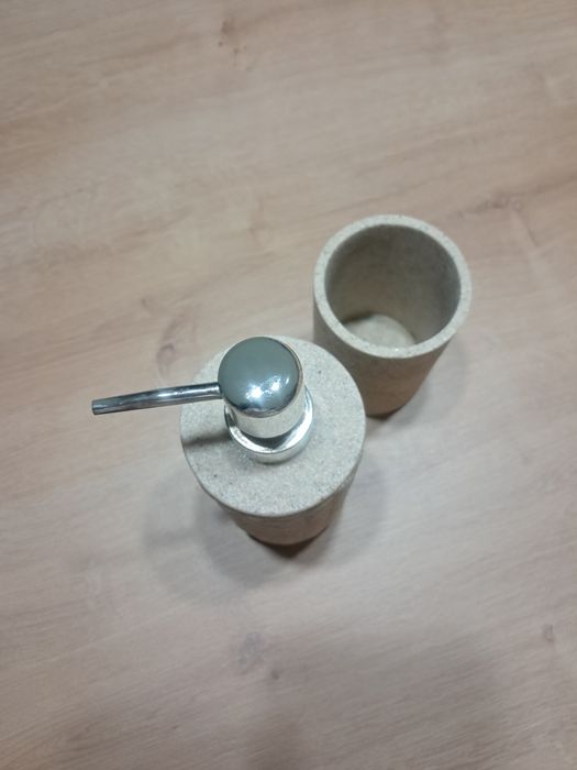 Kubek łazienkowy piaskowiec