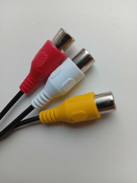 AV-кабель переходник Mini Jack 3.5 мм на 3 RCA (Тюльпаны) - новый.
