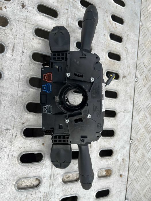 Przełącznik zespolony PEUGEOT 407\ CITROEN C5  COM2003