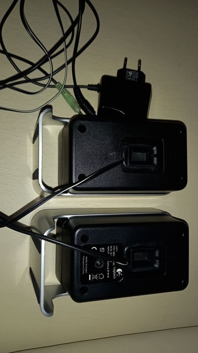 Colunas PC Logitech
