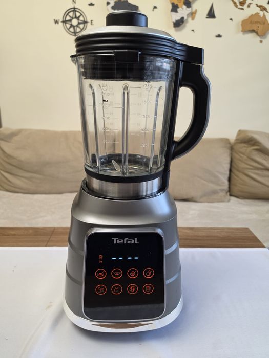 Blender kielichowy TEFAL BL985A31  (próżniowy) + 2 kielichy w zestawie