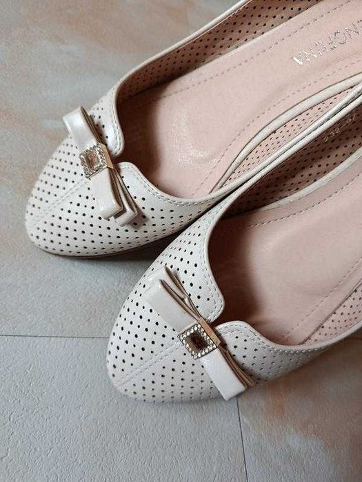 Туфлі балетки бежеві 38 розмір