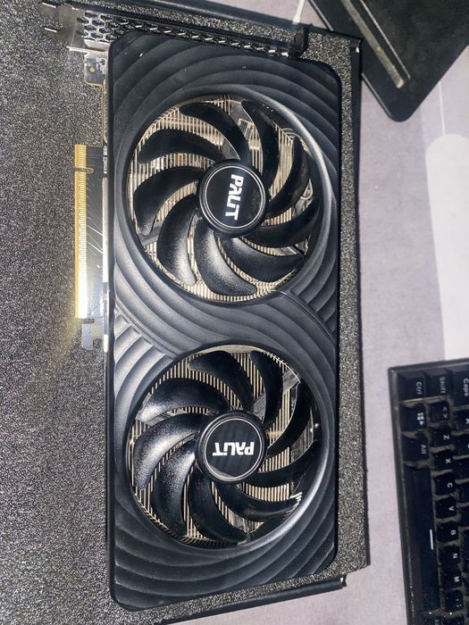 VENDO RTX 5050 8gb
