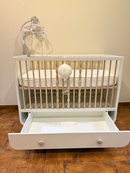 Berço e colchão criança