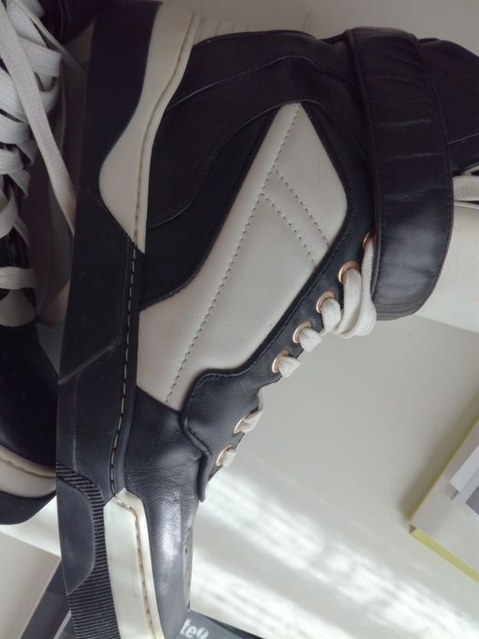 Sapatilhas Givenchy - 37 novas