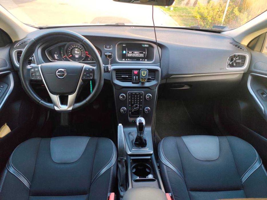 Samochód osobowy volvo v40