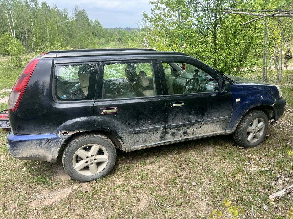 Продам нісан т30 2.2 дихель запускається і їде