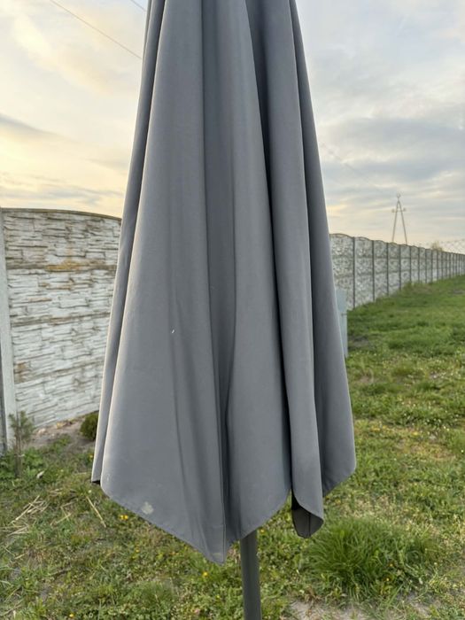 Parasol z podstawką