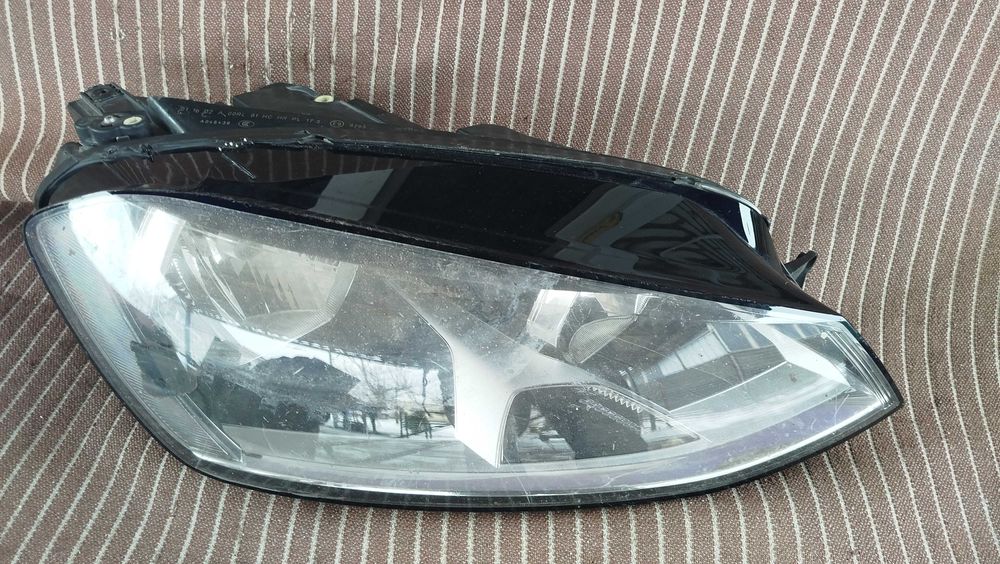 Фара права передня Volkswagen Golf VII (Mk7), галогенна