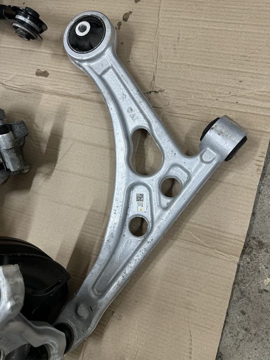 Амортизатор  Hyundai Kona FAMR 54651-BFAMO ричаг, цапфа 24 рік