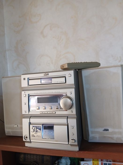 Музыкальный центр