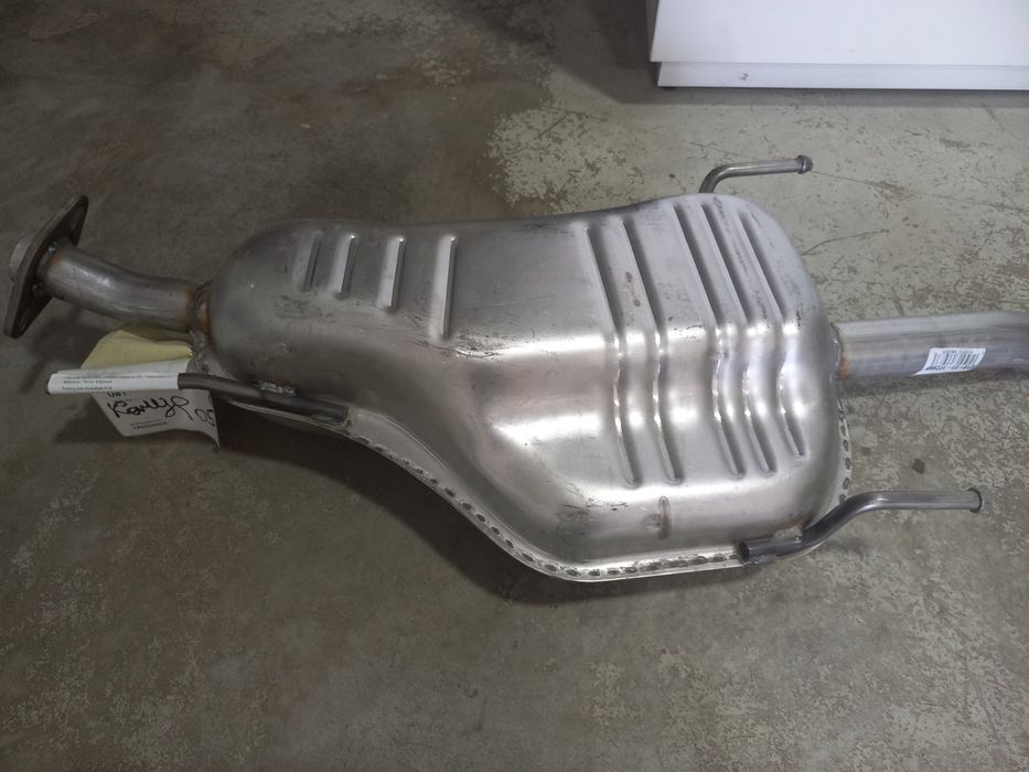 Задній глушник, випускна система