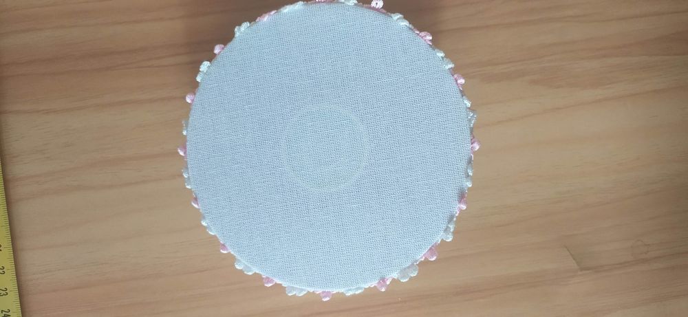 Игольница вышитая  атласным лентами