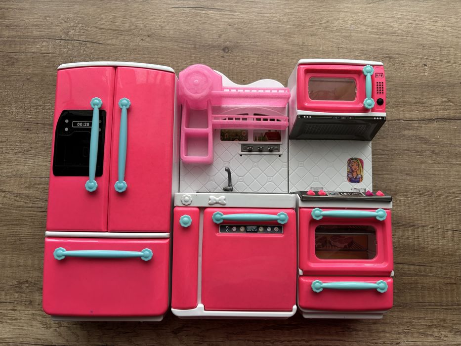 Кухня для ляльок