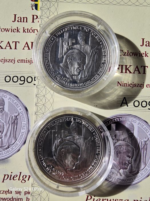 Dwie srebrne monety medale.Jan Paweł II.
