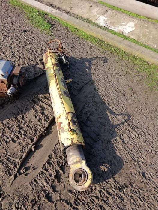 Циліндр підьйому кс3575