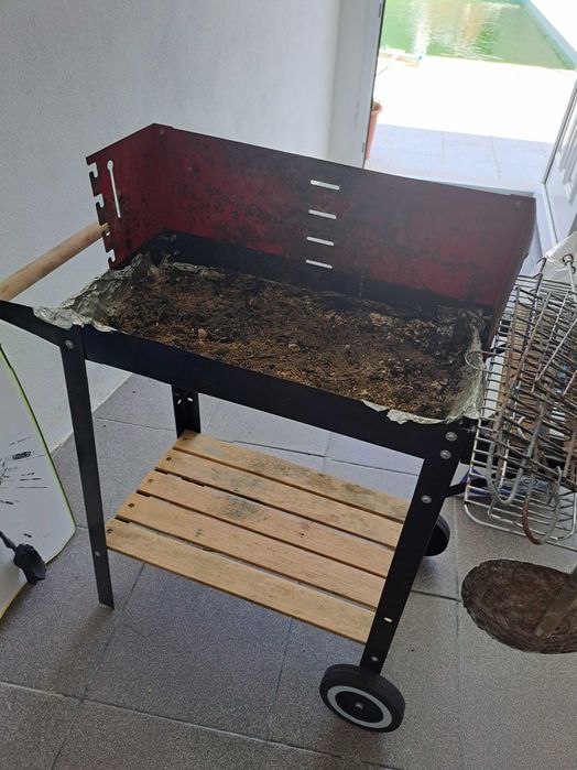 Fogareiro pratico, apenas 2 utilizações e a precisar de uso