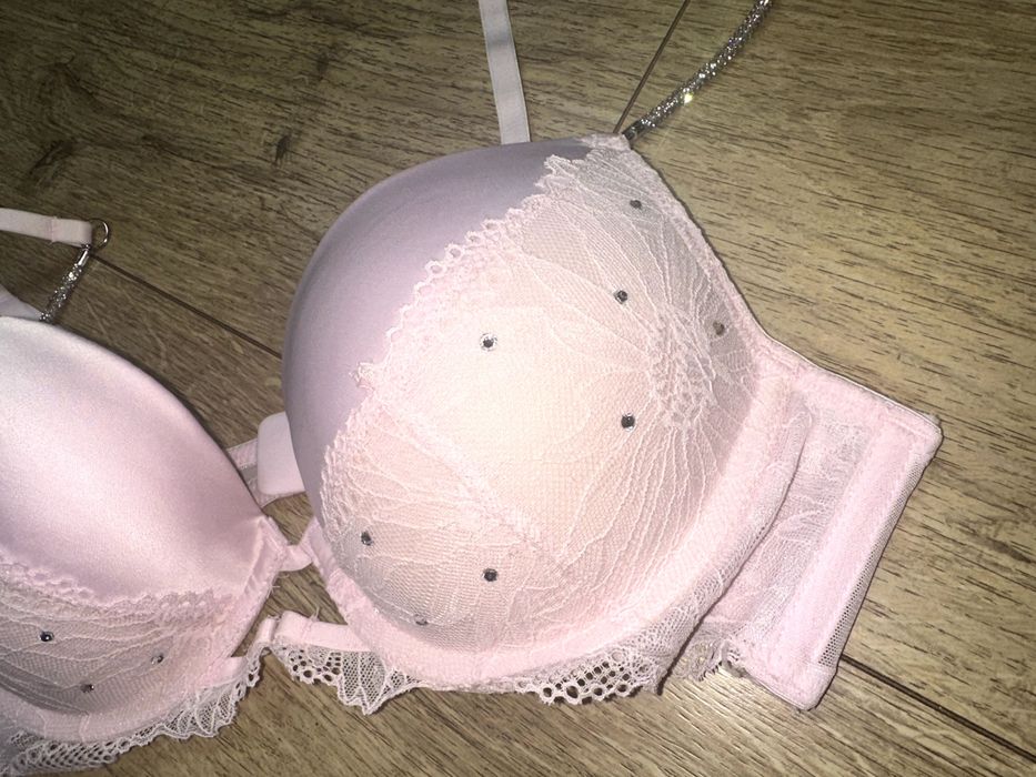 Primark biustonosz śliczny. z push up nowy 80 B