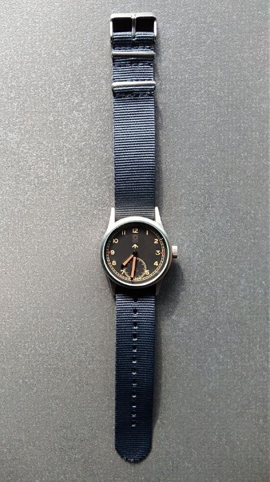 Vendo relógio de Homem novo.