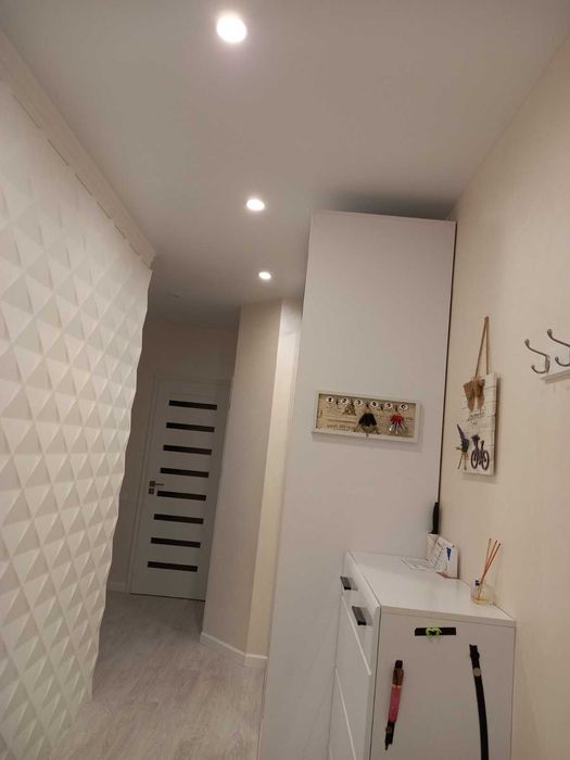 Продам 2 х кв в новом доме с евроремонтом с видом на море свое АГВ.