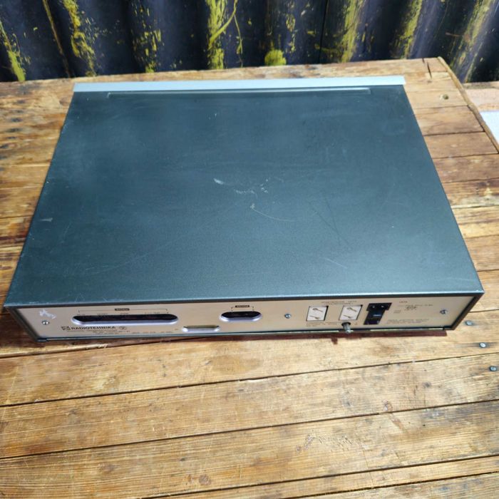 Предварительный усилитель Радиотехника уп 001