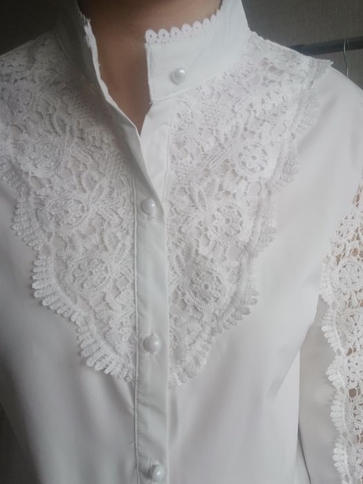 Elegancka koszula/ bluzka z koronką M