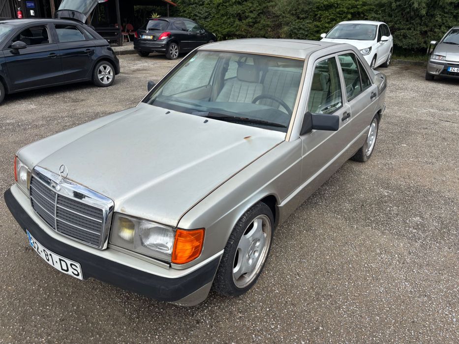 Mercedes 190D para peças