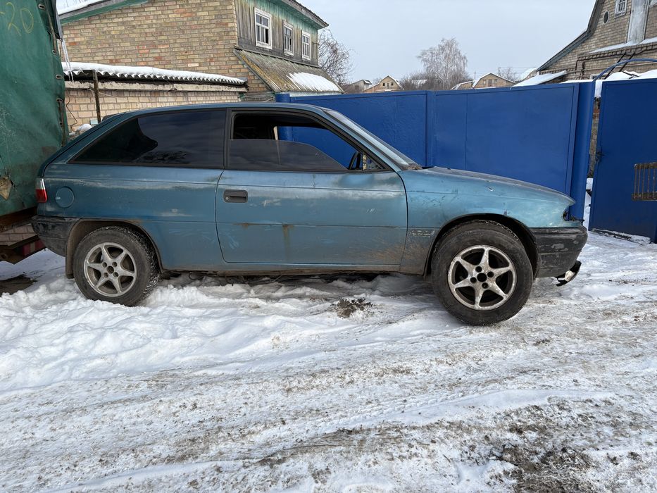 Продам Опель цілою бо по запчастинах Є Декілька варіантів