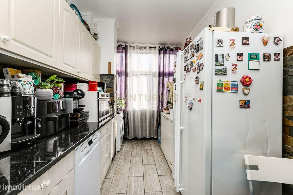 Apartamento T2 com 87 m² em excelente estado de conservação em Vale de