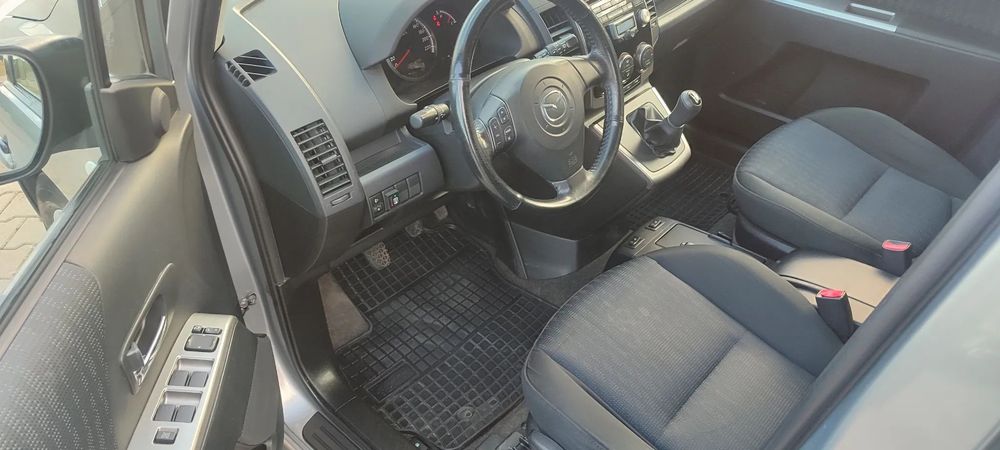 Mazda 5