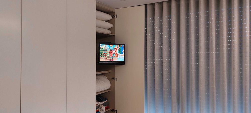 Tv lg com suporte para desocupar