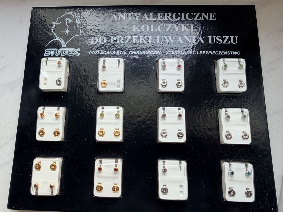 Urzadzenie  do przekluwania uszu Studex