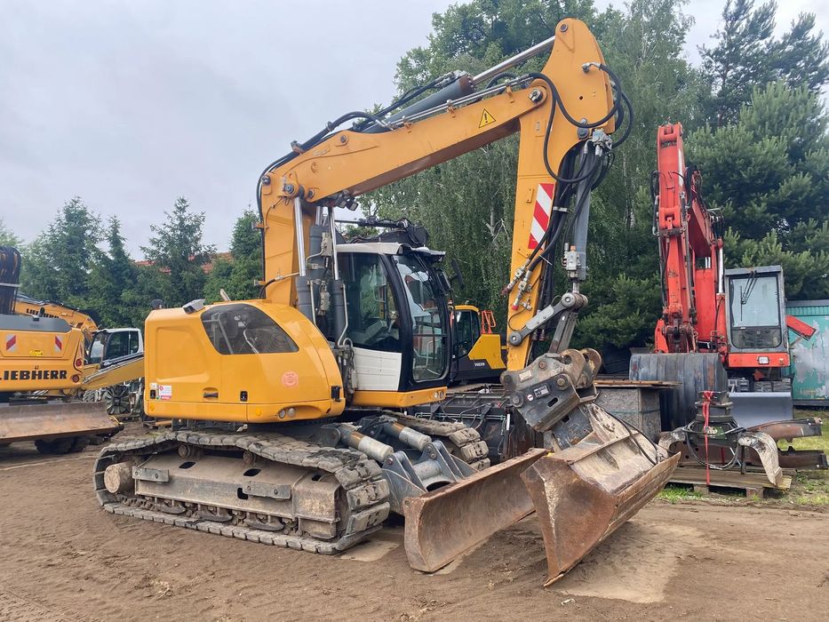 Liebherr R914 COMPACT, 8600 MTH, PŁUG, RAMIĘ 3X ŁAMANE, Z NIEMIEC, DŁUŻSZY ZASIĘG SZTILL 265 CM,  17500 KG, Gumowe Klepki,KRÓTKI TYŁ, Bez AdBlue i DPF-a,SW48, Skarpówka
