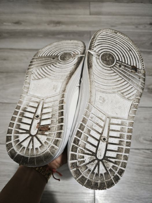 Białe adidaski chłopięce