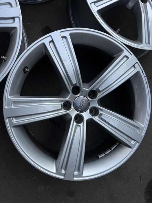 Диски оригинальные AUDI A6 5x112 R19 8JX/ET32