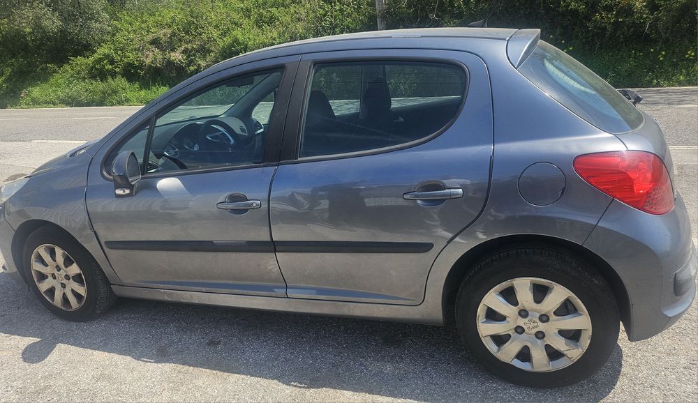Peugeot 207 para peças (2009) – NÃO VENDO COMPLETO