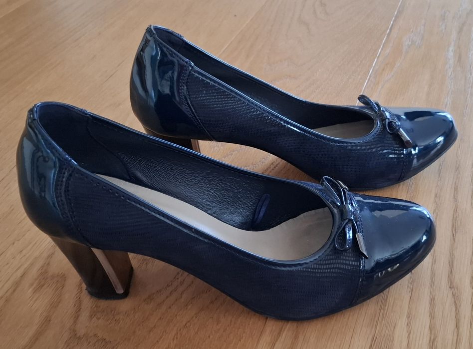 Buty na obcasie, granatowe, Lasocki, rozmiar 40