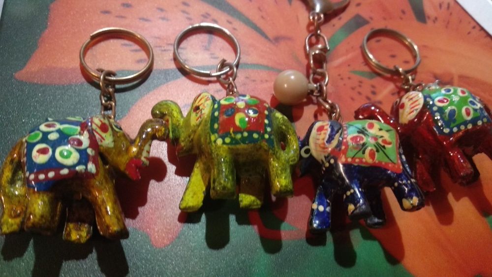 handmade деревянный слоник дерево статуэтка фигурка ИНДИЯ брелок