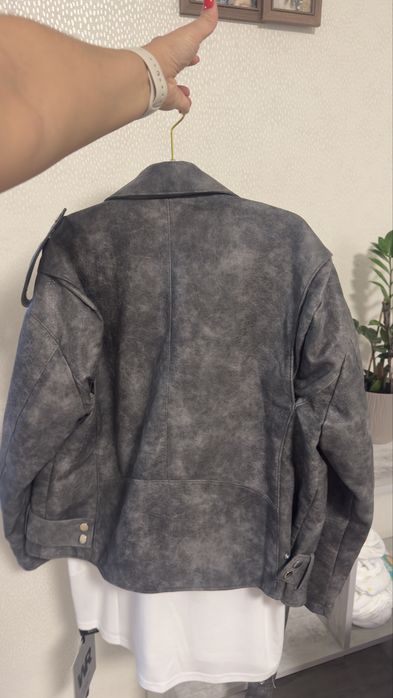 Стильна косуха в стилі Zara oversize шкіряна куртка кожанка