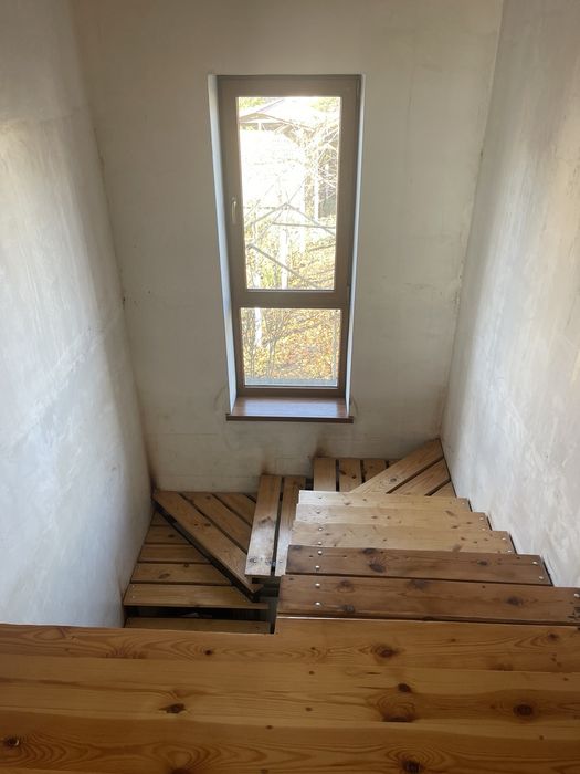 Продам двухэтажный дом