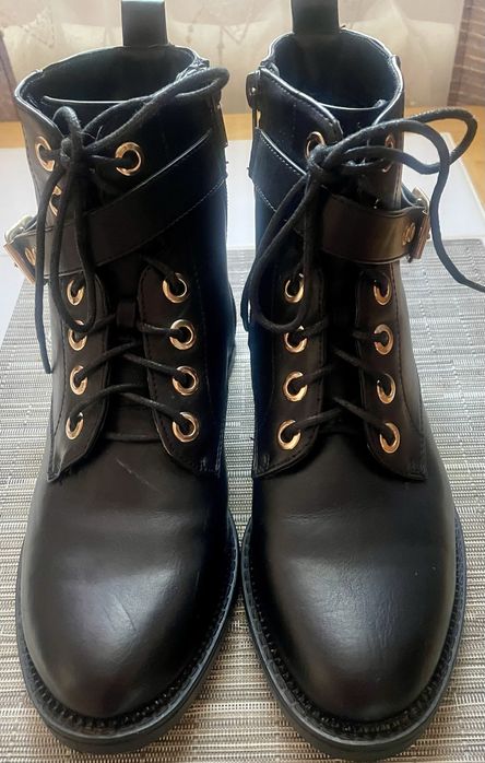 Кожані ботіночки Kiabi