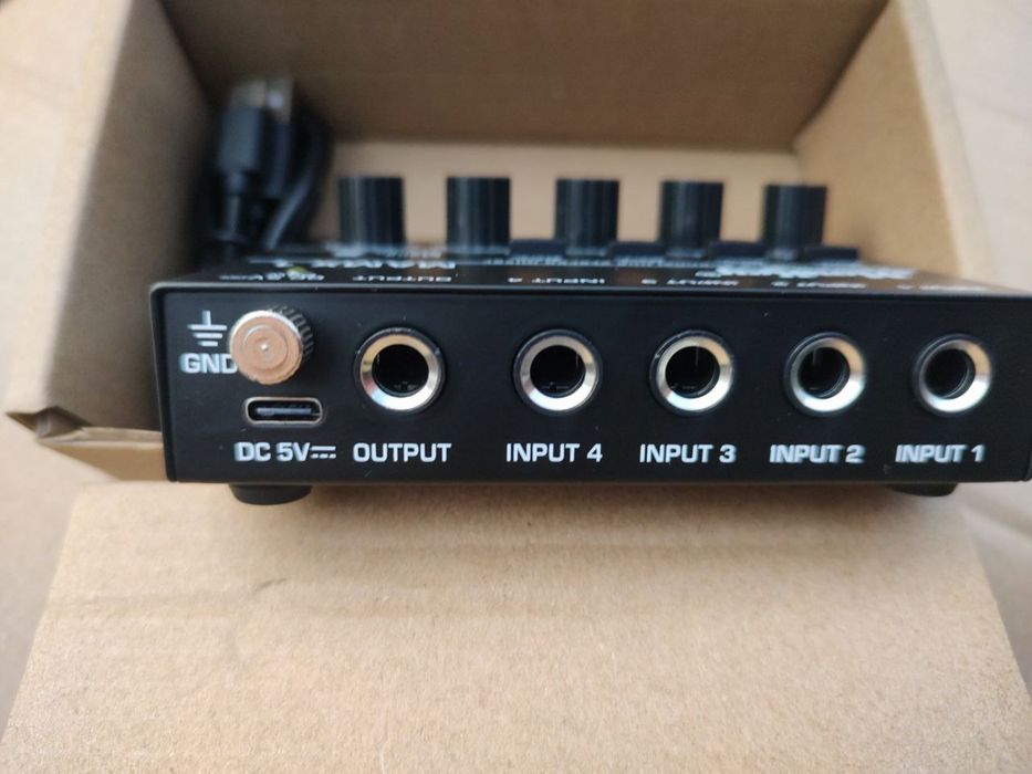 Ультра тихий 4-канальний лінійний мікшер Moukey