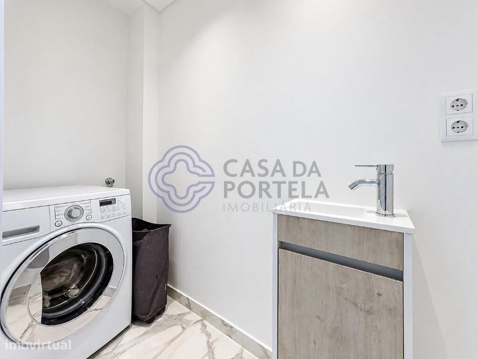 Moradia T2 completamente renovada, com terraço e jardim, a menos de 5