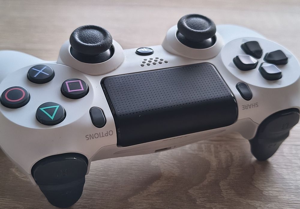 Kontroler do PlayStation PS4 - Biały