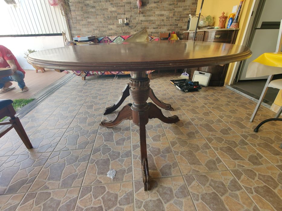 Mesa de madeira maciça extensível 1.55-1.90x1.00 m