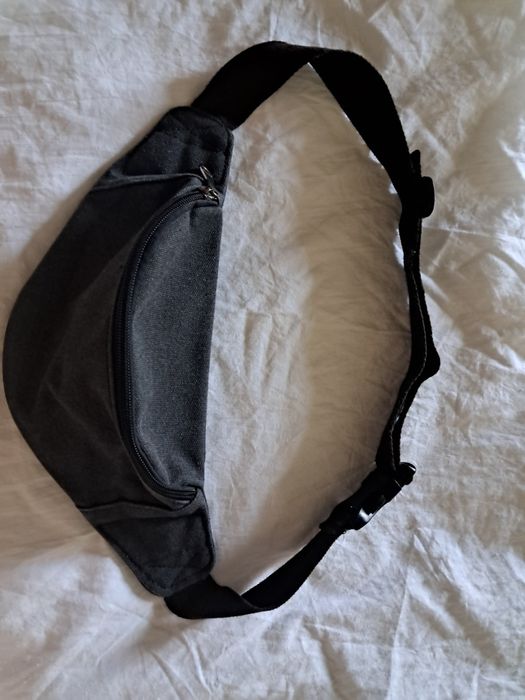 Сумка бананка новая