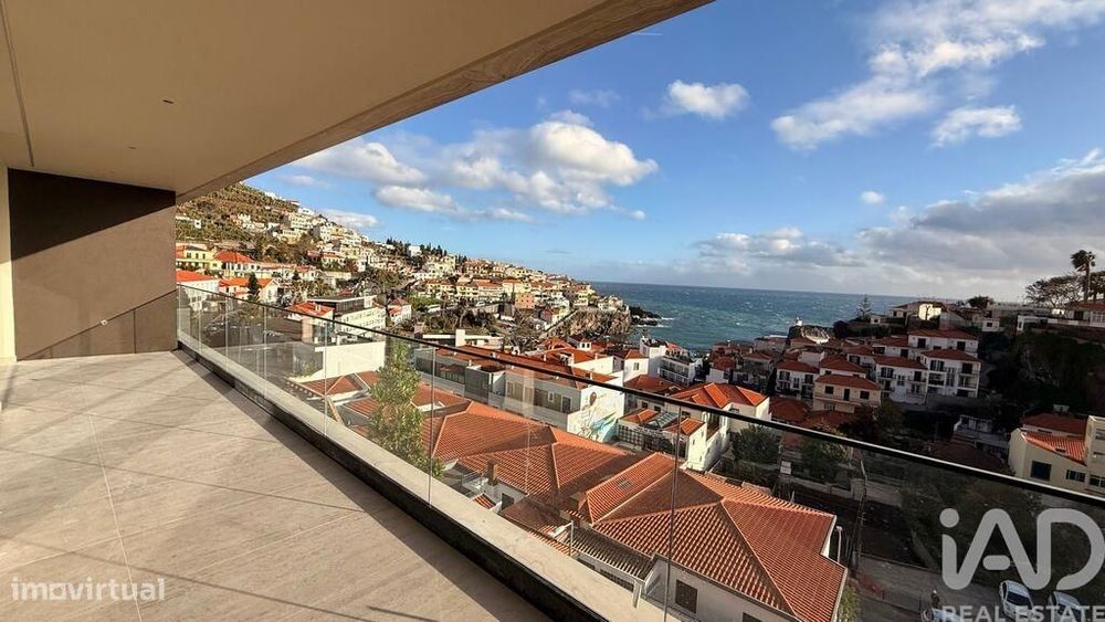 Apartamento T2 em Câmara de Lobos de 181,00 m2