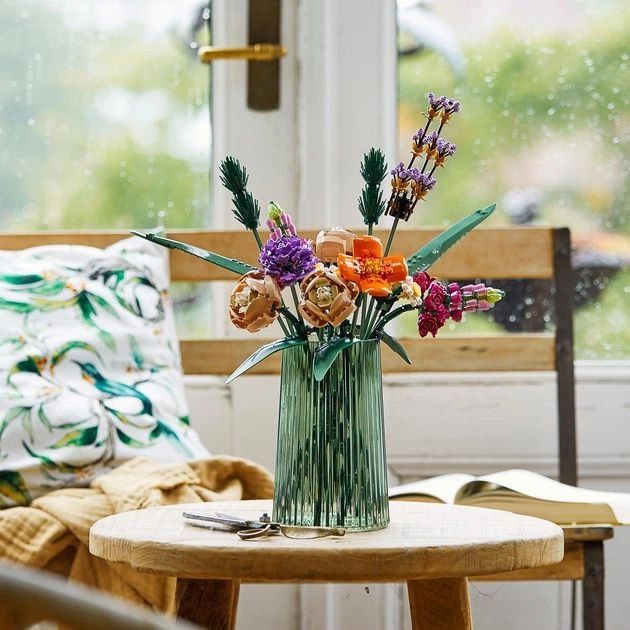 Конструктор LEGO Botanicals Букет 756 деталей