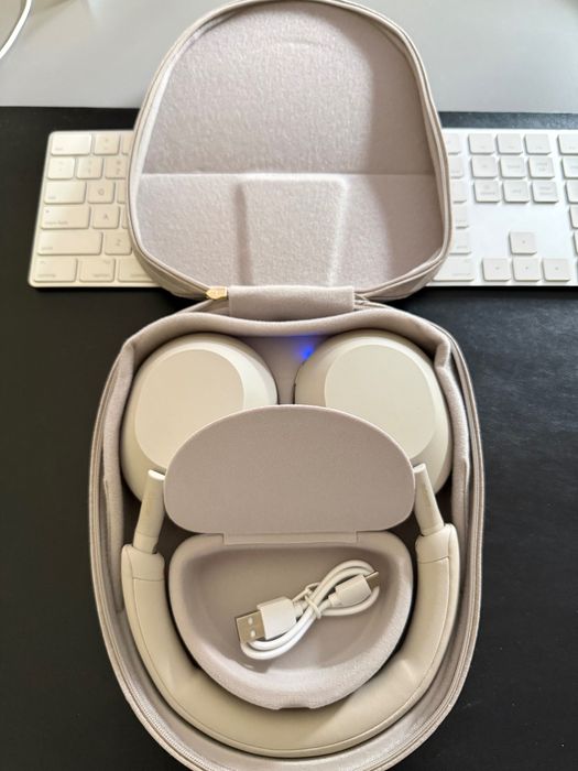 Sony WH-1000XM5 noise-cancelling headphones